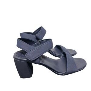 NATURALIZER GenN-Trace Ankle Strap Sandals